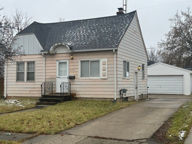 Photo - 2538 Tiffin St