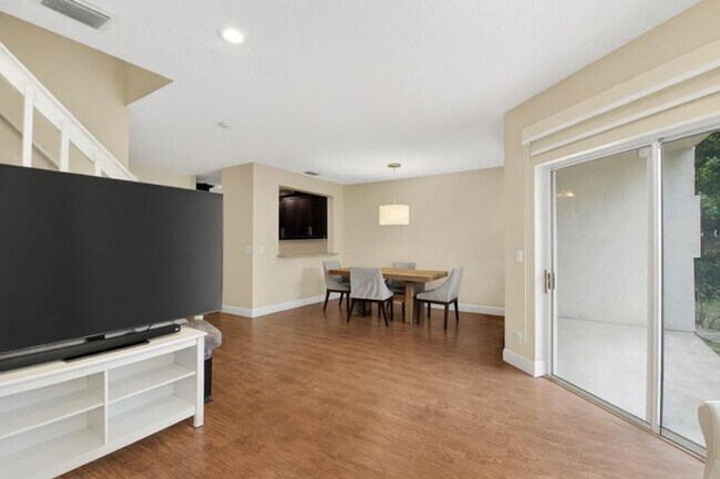 Photo - 20951 Via Alamanda