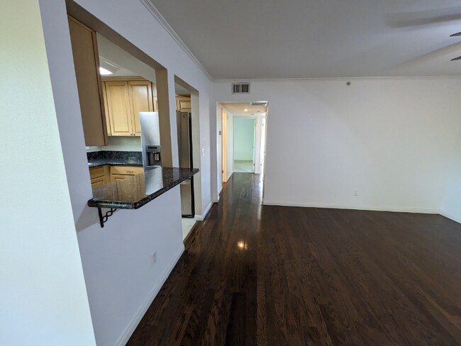 Photo - 1135 Allen Ave