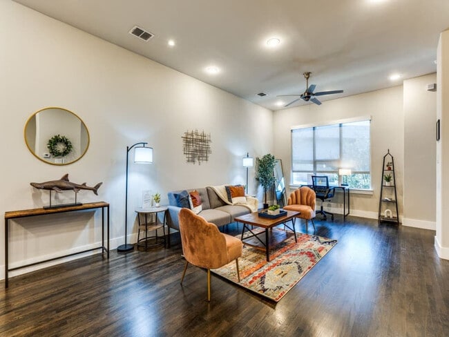 Building Photo - 3025 Clamath Dr Rental