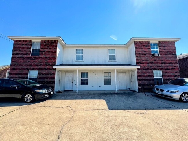 Photo - 196 Ryan Cir Unidad B