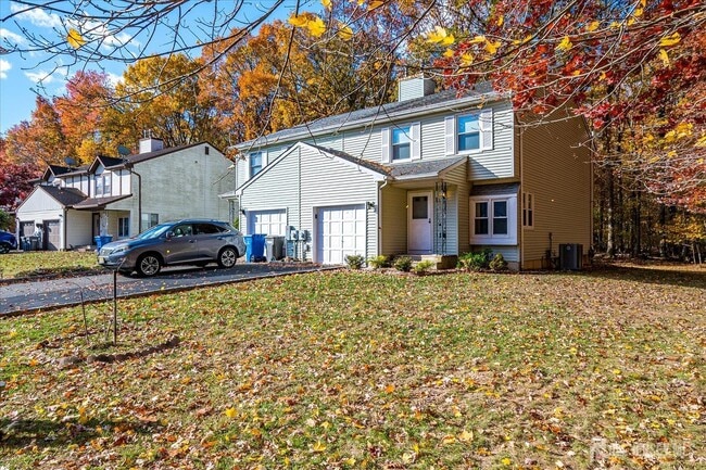 Building Photo - 536 Elsie Ave