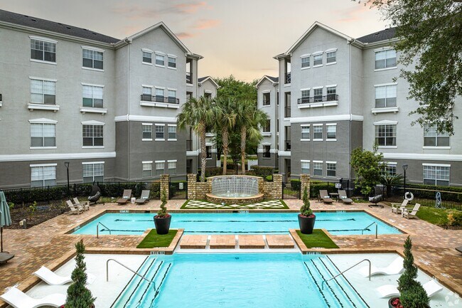 Villas at Hermann Park