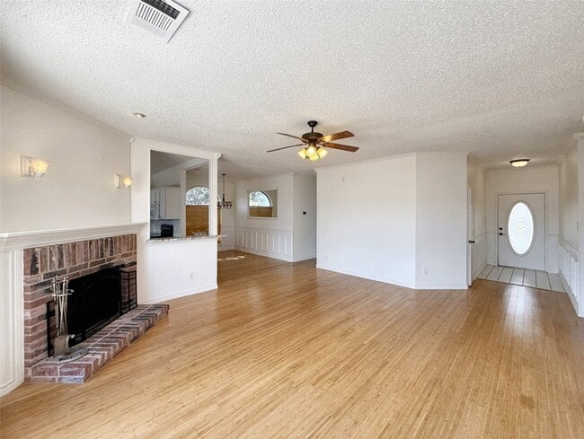 Photo - 6717 Smallwood Dr