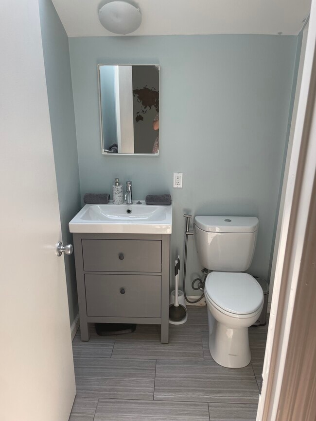 Baño - 1715 Lincoln Ave Unidad Sudio