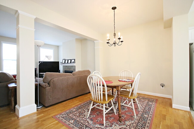 Photo - Cat-Friendly Rio Square Townhome