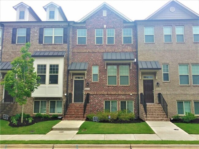 Building Photo - 4475 Donahue Ave