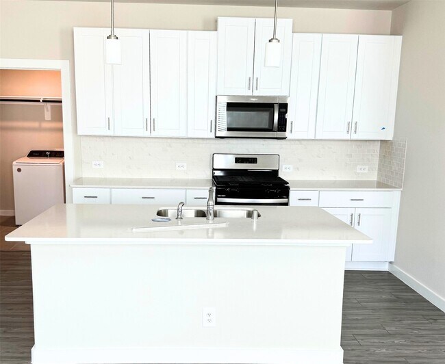 Photo - 1934 Darlington Oak Dr