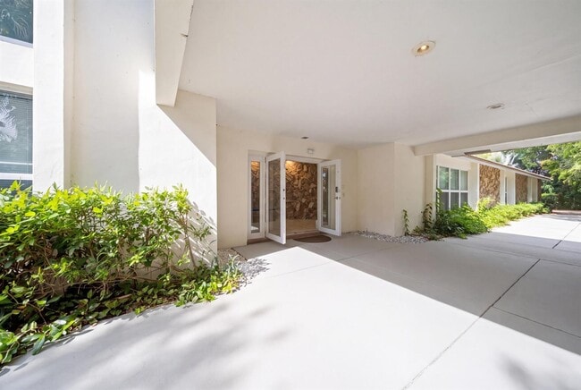 Building Photo - 4020 NW 101st Dr