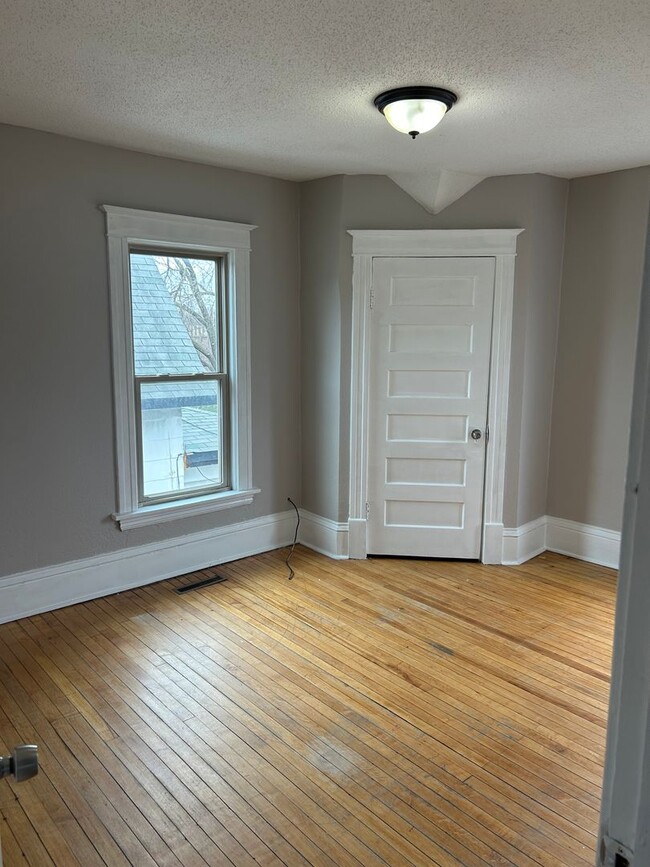 Photo - Beautiful 5b/2b in South Minneapolis!
