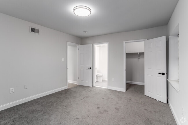 2BR, 1.5BA - 1000SF