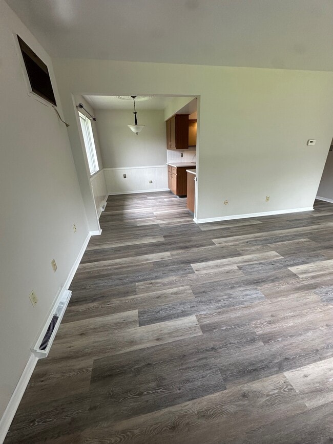 Photo - 1514 Robin Ln