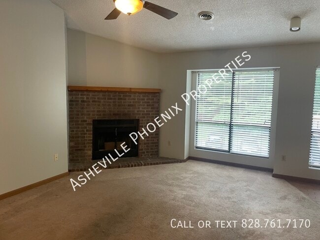 Photo - 48 Ravencroft Ln