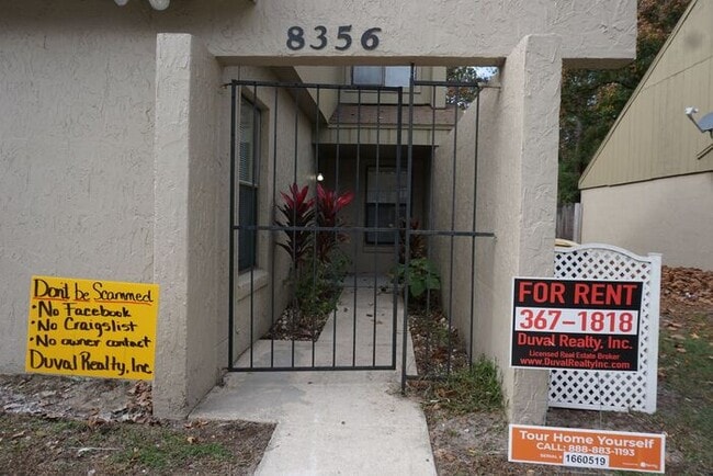 Building Photo - 2 Bedroom / 2 Bath townhouse close to NAS and interstate 95