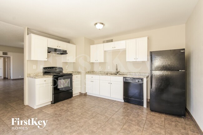 Photo - 13857 N 48th Ave