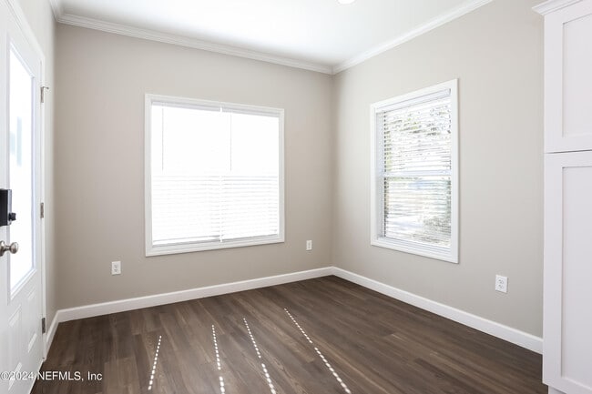 Photo - 2119 Lewis St