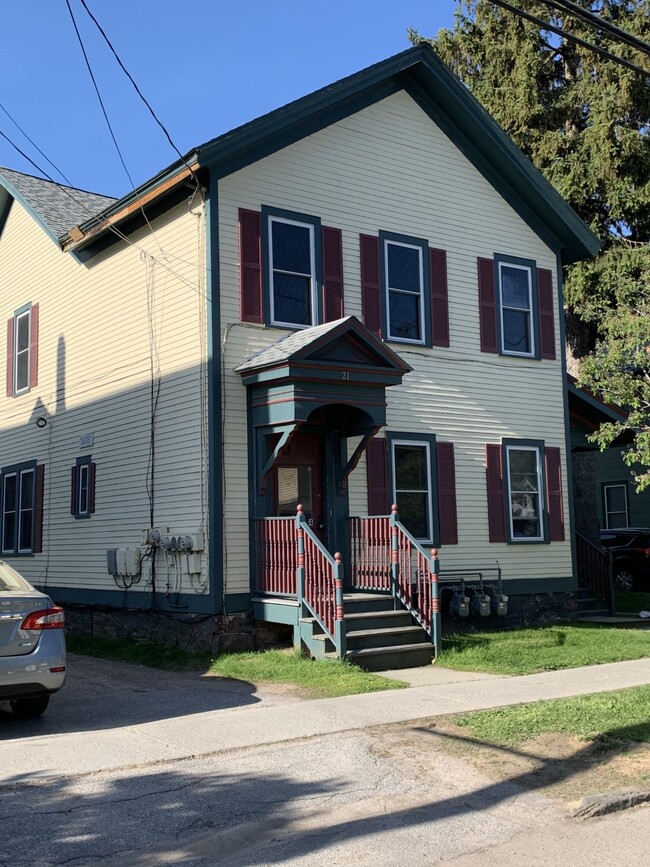 Photo - 21 Loomis St