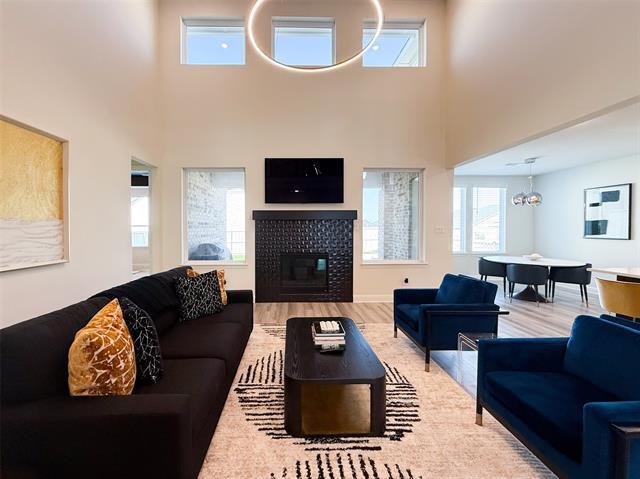 Photo - 1308 Redbrick Ln