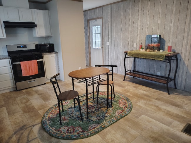 Photo - 2220 Montague Ave