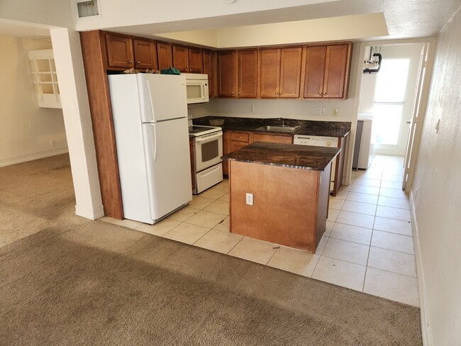 Photo - 603 SW 1st Ct