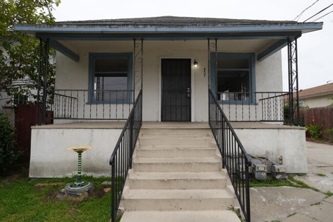 Building Photo - 440 RAYVON Unit 457