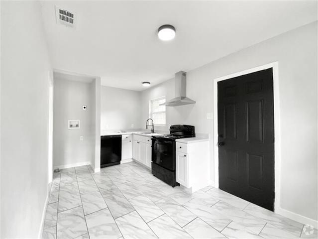 Building Photo - 921 Fernwood Ave Rental