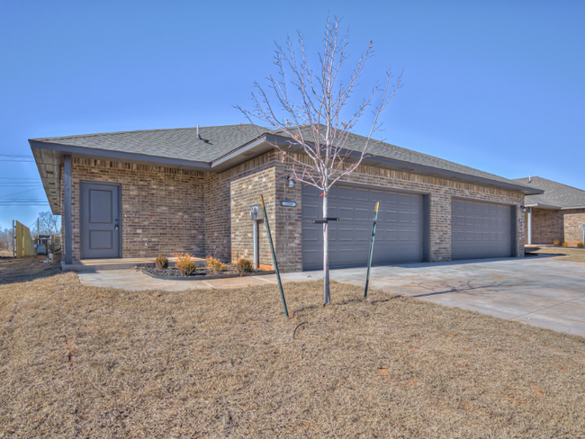 Photo - 2809 Josie Cir Townhome