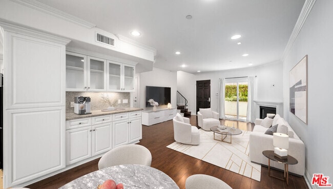 Building Photo - 1529 S Beverly Dr Rental