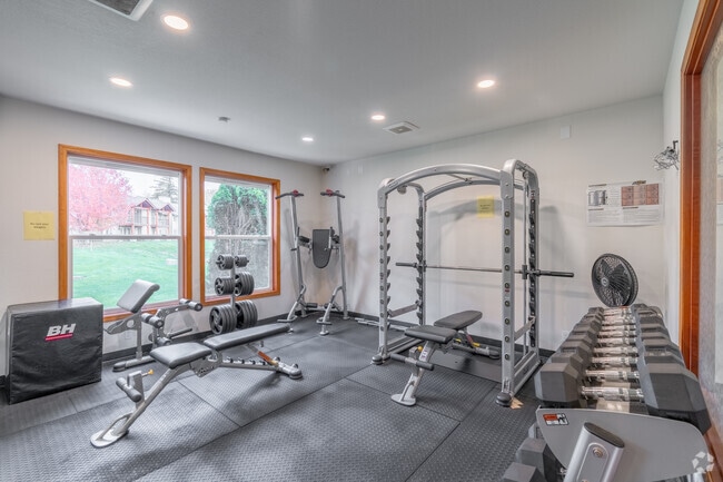Fitness Center - Spring Creek Apartments