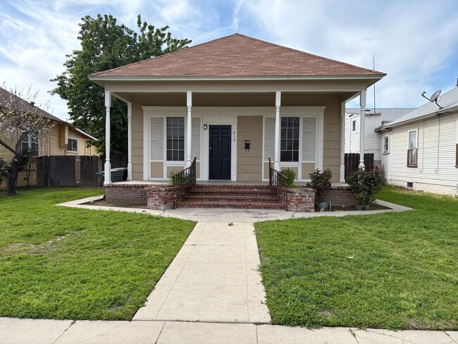 Newly Remodeled Home Available Now! - Newly Remodeled Home Available Now!