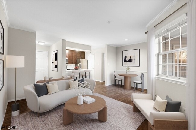 Building Photo - 690 NJ-23 Unit R2