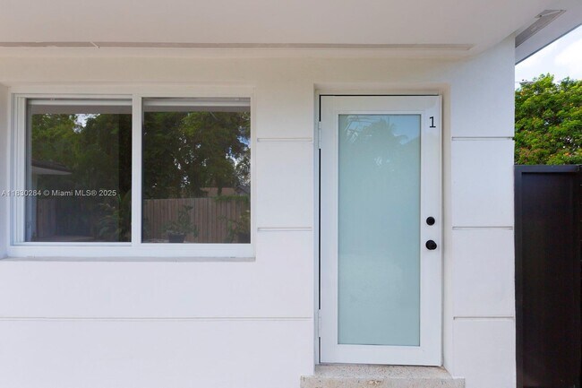 Building Photo - 7800 NE 10th Ct Unit 1 Rental
