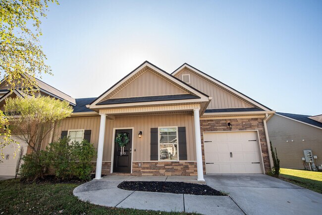 Photo - 915 Erika Ln