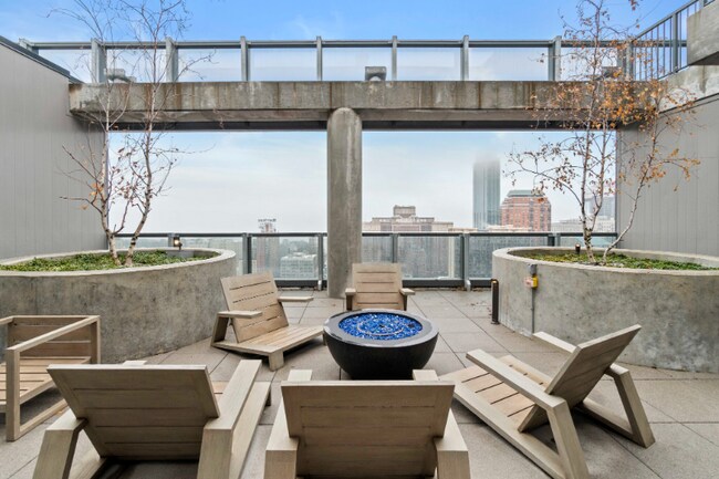 Photo - 700 S Clark St Condo