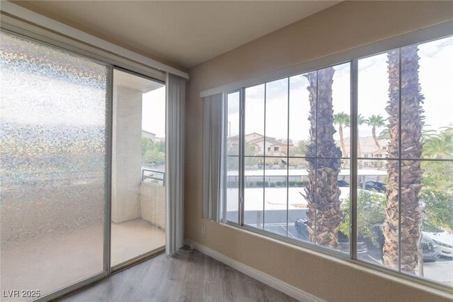 Building Photo - 7127 S Durango Dr Unit 211