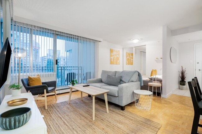 Building Photo - Somerset Unit 00603