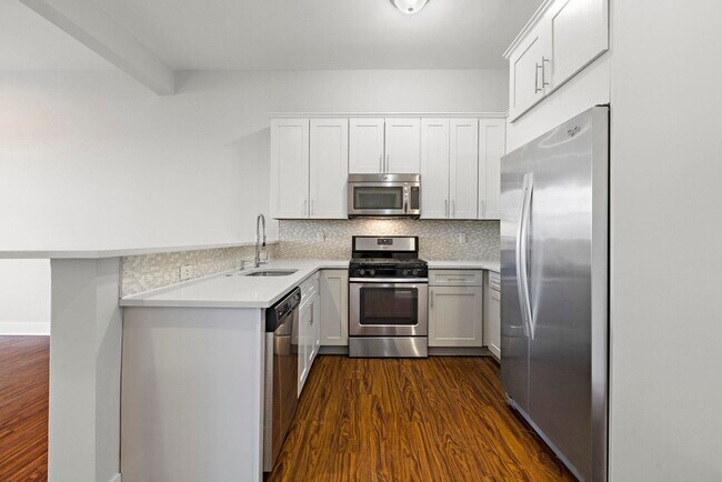 Photo - 6200 HUDSON Ave Unit 512