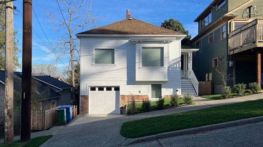 Building Photo - Charming & Updated Phinney Ridge Bungalow!