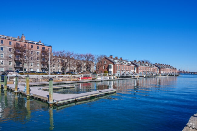 343 Commercial St - Union Wharf