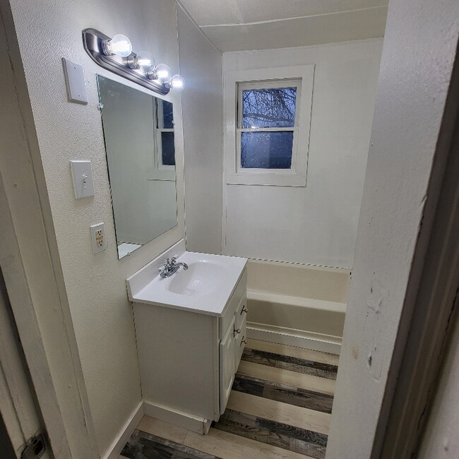 Photo - 1322 E Napier Ave