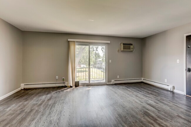 Photo - 5640 Pardee Ave Unidad 1