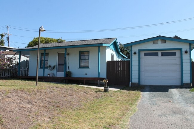 Building Photo - Morro Bay Home