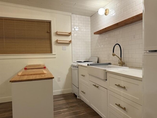 Photo - Convenient Location 1 Bed, 1 Bath in Bellingham