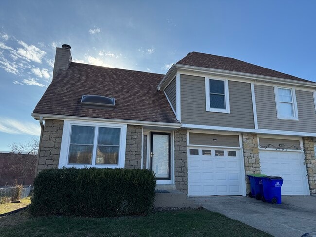 Photo - 13325 W 109th Ter Townhome