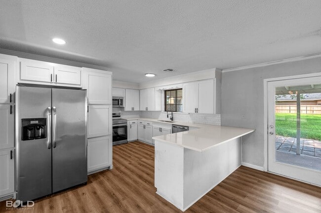 Photo - 1623 Success St