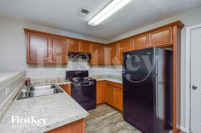 Photo - 70 Fieldview Ln