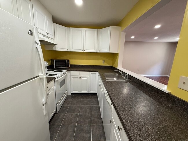 Photo - 175 Mill Pond Rd Unit 215