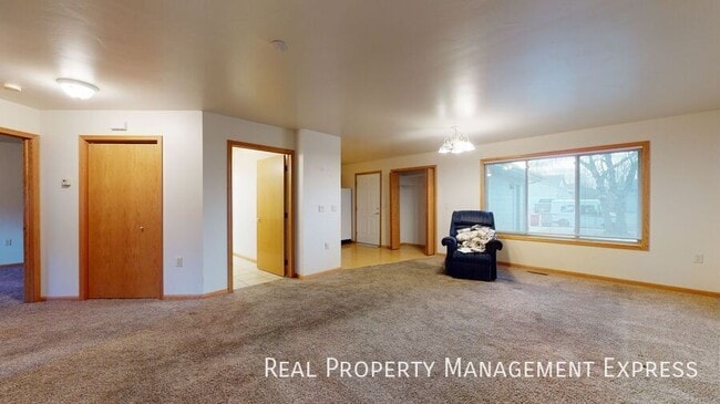 Photo - 2 Bed 1 Bath Twin Home