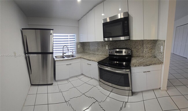 Photo - 9431 SW 4th St Unit 201