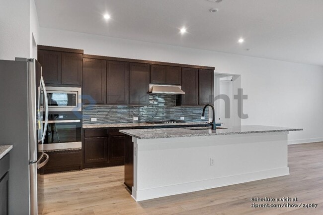 Photo - 616 Hallwood Dr